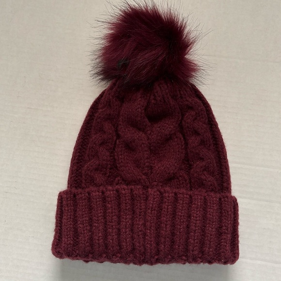 WEST LOOP BURGUNDY POM HAT - Picture 1 of 8
